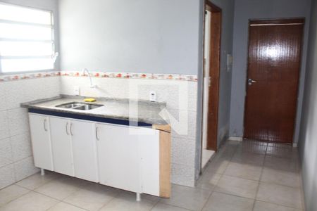Cozinha de apartamento para alugar com 2 quartos, 65m² em Granja Carolina, Cotia