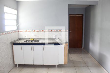 Cozinha de apartamento para alugar com 2 quartos, 65m² em Granja Carolina, Cotia