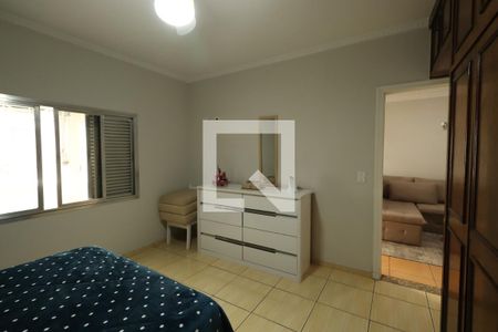 Quarto 1 de casa à venda com 3 quartos, 480m² em Vila Granada, São Paulo