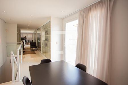 Escritório de casa à venda com 4 quartos, 210m² em Parque Sao Domingos, São Paulo