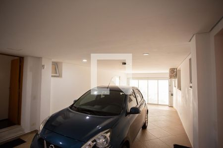 GARAGEM de casa à venda com 4 quartos, 210m² em Parque Sao Domingos, São Paulo