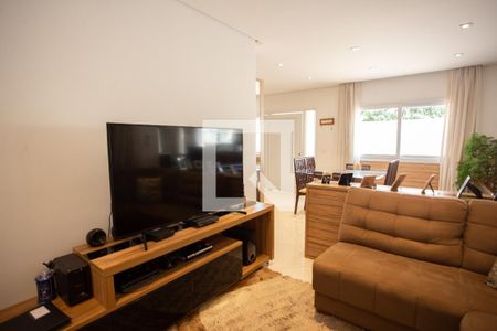 Sala de casa à venda com 4 quartos, 210m² em Parque Sao Domingos, São Paulo