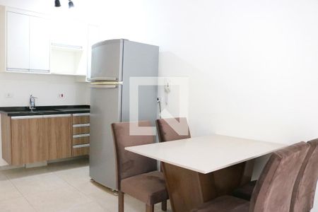 Cozinha de apartamento à venda com 1 quarto, 43m² em Vila Castelo, São Paulo