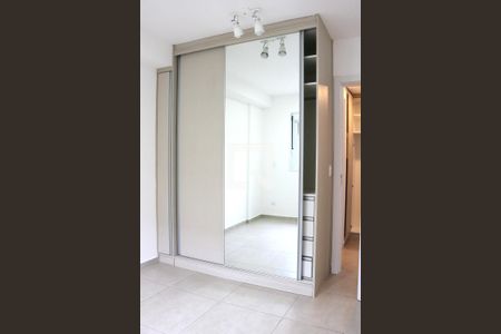 Quarto de apartamento à venda com 1 quarto, 43m² em Vila Castelo, São Paulo