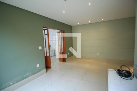 Sala de casa à venda com 5 quartos, 225m² em Chácara Tatuapé, São Paulo