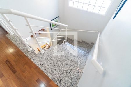 Escada de casa à venda com 3 quartos, 145m² em Vila do Bosque, São Paulo