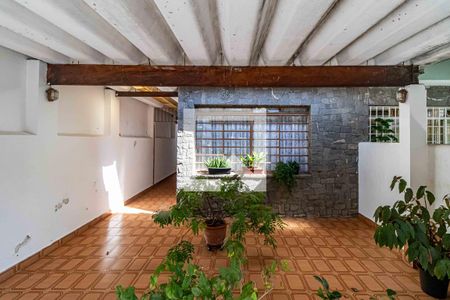Garagem de casa à venda com 2 quartos, 131m² em Vila Gomes, São Paulo