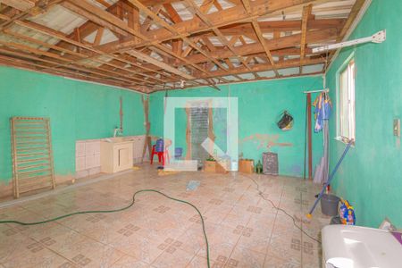 Garagem de casa à venda com 2 quartos, 131m² em Mathias Velho, Canoas