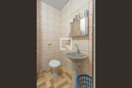 Banheiro de casa à venda com 2 quartos, 131m² em Mathias Velho, Canoas