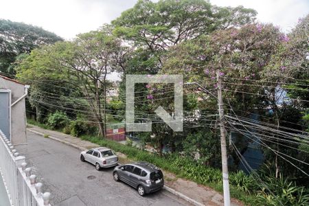 Casa 2 - Vista de casa à venda com 5 quartos, 240m² em Parque Maria Domitila, São Paulo