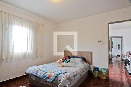 Casa 1 - Quarto 1 de casa à venda com 5 quartos, 240m² em Parque Maria Domitila, São Paulo