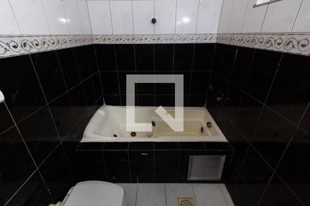 Banheiro de casa à venda com 2 quartos, 100m² em Fazenda Santa Cândida, Campinas