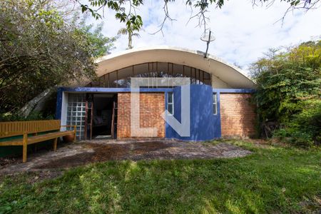 Área externa de casa para alugar com 4 quartos, 800m² em Vila Santo Antonio de Carapicuiba, Cotia