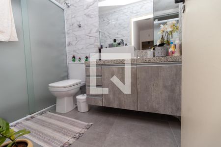 Banheiro de apartamento à venda com 2 quartos, 80m² em Lapa, São Paulo