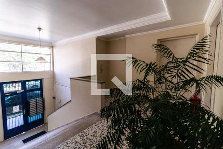 Entrada de apartamento à venda com 2 quartos, 80m² em Lapa, São Paulo