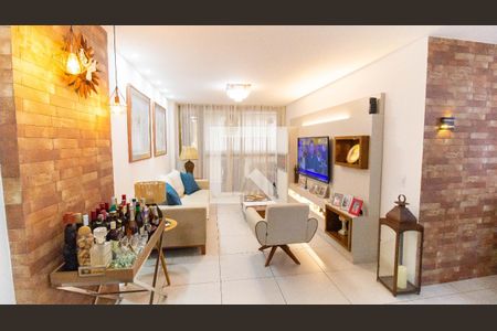 Sala de apartamento à venda com 3 quartos, 190m² em Piratininga, Niterói