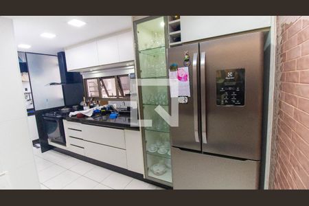 Cozinha de apartamento à venda com 3 quartos, 190m² em Piratininga, Niterói