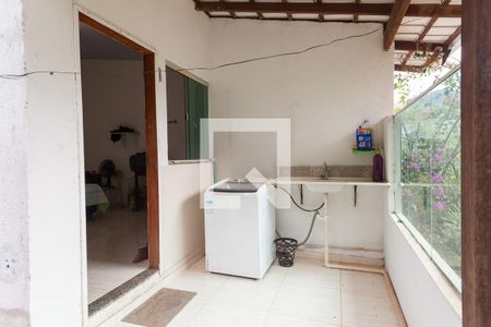 Área de Serviço - edícula de casa à venda com 5 quartos, 170m² em Brumadinho, Brumadinho