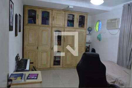 Quarto 1 de casa de condomínio à venda com 3 quartos, 600m² em Taquara, Rio de Janeiro