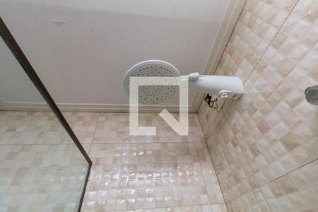 Banheiro de apartamento à venda com 2 quartos, 47m² em Jardim Santa Teresinha, São Paulo