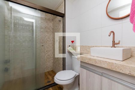 Banheiro de apartamento à venda com 2 quartos, 47m² em Jardim Santa Teresinha, São Paulo