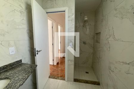 Banheiro de apartamento à venda com 2 quartos, 80m² em Vista Alegre, Rio de Janeiro