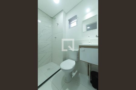 Banheiro de kitnet/studio para alugar com 1 quarto, 22m² em Jabaquara, São Paulo