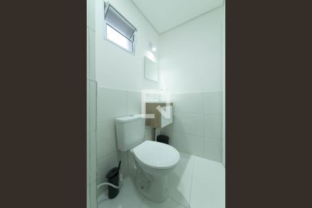 Banheiro de kitnet/studio para alugar com 1 quarto, 22m² em Jabaquara, São Paulo