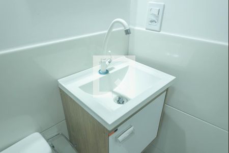 Banheiro de kitnet/studio para alugar com 1 quarto, 22m² em Jabaquara, São Paulo