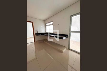 Cozinha de apartamento à venda com 3 quartos, 130m² em Jardim Industrial, Contagem