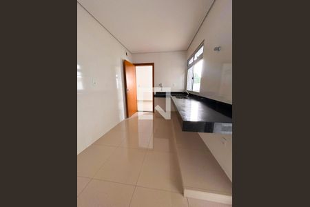 Cozinha de apartamento à venda com 3 quartos, 130m² em Jardim Industrial, Contagem
