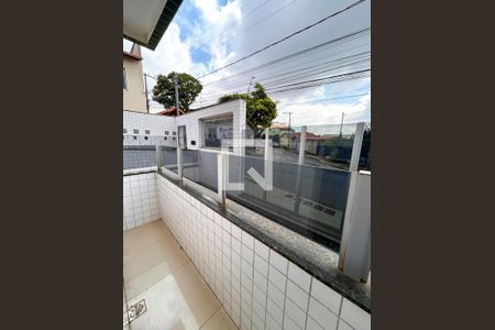 Sacada de apartamento à venda com 3 quartos, 130m² em Jardim Industrial, Contagem