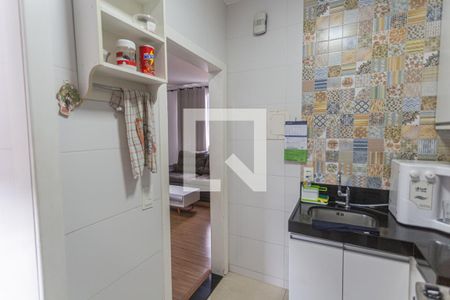 Cozinha de apartamento à venda com 3 quartos, 80m² em Esplanada, Belo Horizonte