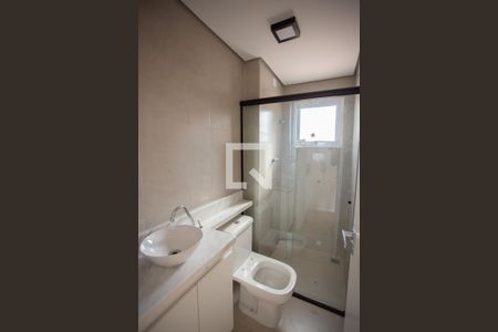 Banheiro de kitnet/studio para alugar com 1 quarto, 24m² em Santana, São Paulo