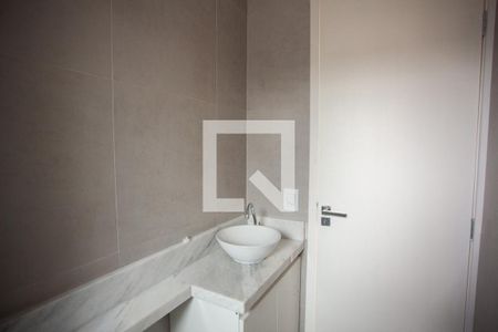 Banheiro de kitnet/studio para alugar com 1 quarto, 24m² em Santana, São Paulo