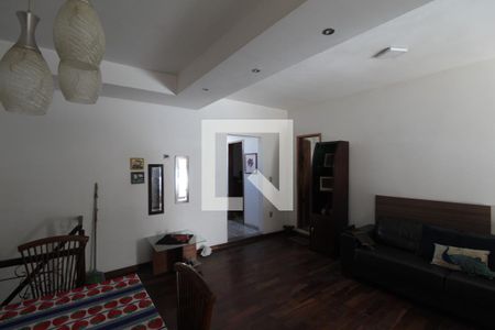 Sala de casa à venda com 3 quartos, 223m² em Trevo , Belo Horizonte