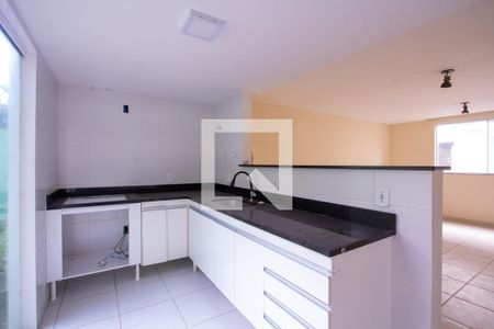Cozinha de casa de condomínio à venda com 3 quartos, 130m² em Serra Grande, Niterói