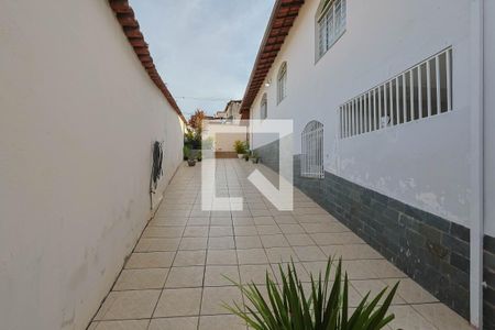 Área externa de casa à venda com 4 quartos, 380m² em Alípio de Melo, Belo Horizonte