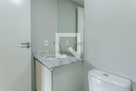 Banheiro de kitnet/studio para alugar com 1 quarto, 27m² em Vila Nova Conceição, São Paulo
