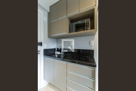 Cozinha de kitnet/studio para alugar com 1 quarto, 27m² em Vila Nova Conceição, São Paulo