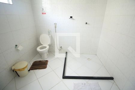 Banheiro de casa para alugar com 3 quartos, 140m² em Boca do Rio, Salvador