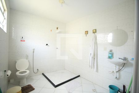 Banheiro de casa para alugar com 3 quartos, 140m² em Boca do Rio, Salvador