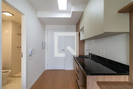 Cozinha de kitnet/studio para alugar com 1 quarto, 27m² em Pompeia, São Paulo