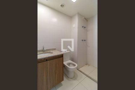 Banheiro de kitnet/studio para alugar com 1 quarto, 27m² em Pompeia, São Paulo