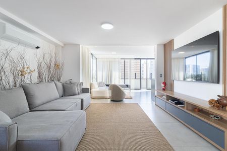 Sala de apartamento à venda com 3 quartos, 295m² em Vila Nova Conceição, São Paulo