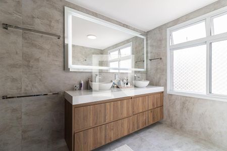 Banheiro da Suíte 1 de apartamento à venda com 3 quartos, 295m² em Vila Nova Conceição, São Paulo