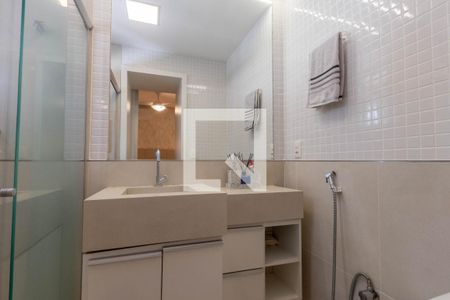 Banheiro da Suíte 1 de apartamento à venda com 2 quartos, 62m² em Cruzeiro, Belo Horizonte