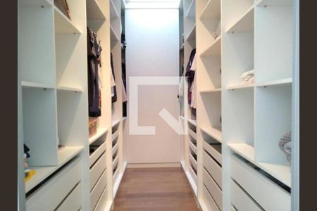 Foto 02 de casa de condomínio à venda com 3 quartos, 300m² em Swiss Park, Campinas