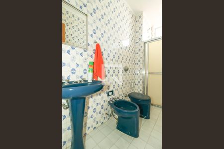 Banheiro Social de apartamento à venda com 3 quartos, 106m² em Rio Branco, Porto Alegre