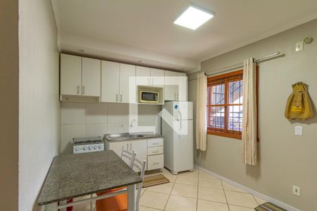 Sala/Cozinha de apartamento para alugar com 1 quarto, 35m² em São Luís, Canoas